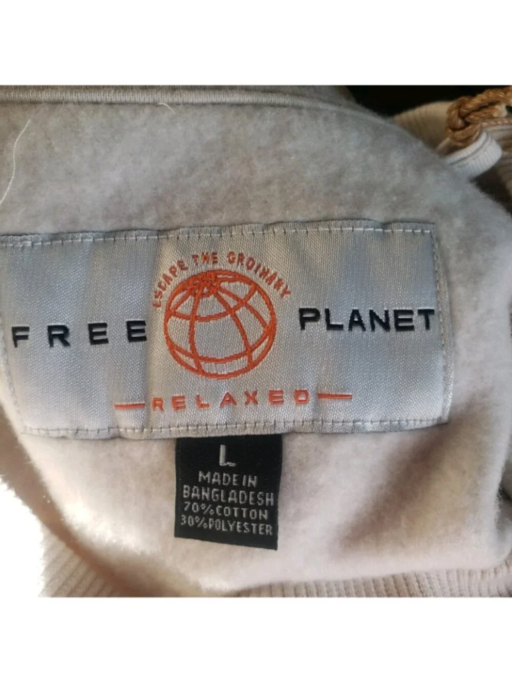 Free Planet Relaxed Fit White Crewneck Size L 'Golfs Greatest Drink For Eagle'